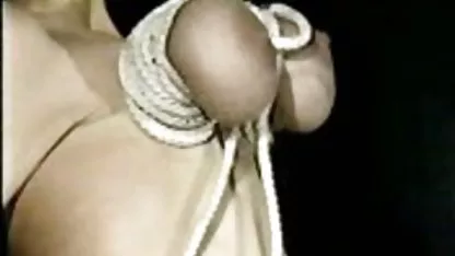 Seksi rambut pirang memainkan mainan seks bokep smp sange