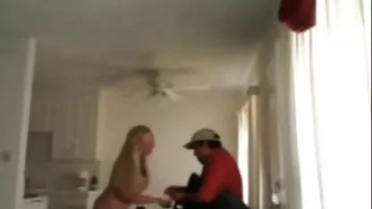 Nyonya bokep mendesah sange